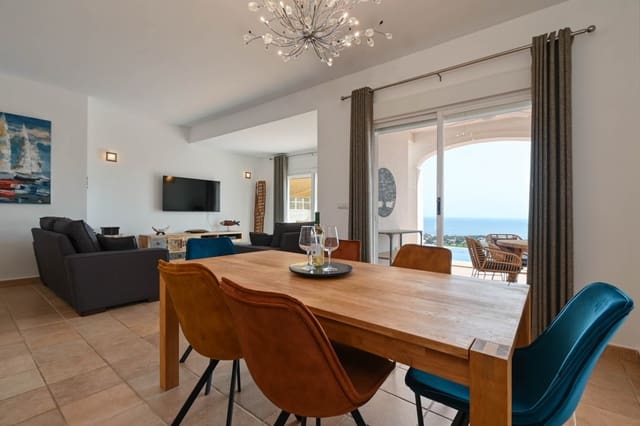 4 slaapkamer Villa te koop in Moraira, Teulada-Moraira met zwembad garage - € 1.250.000 (Ref: 9774451)