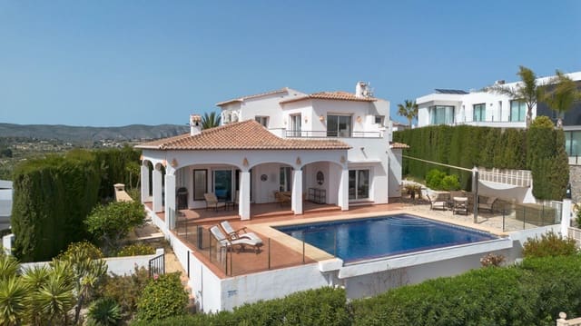 4 slaapkamer Villa te koop in Moraira, Teulada-Moraira met zwembad garage - € 1.250.000 (Ref: 9774451)