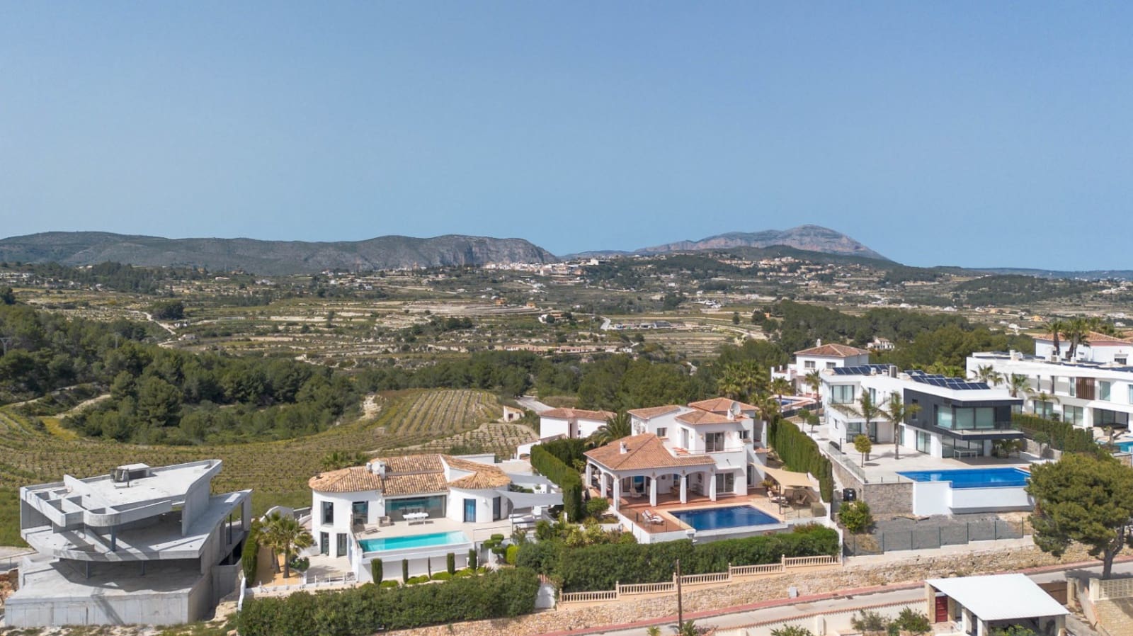 4 slaapkamer Villa te koop in Moraira met zwembad garage - € 1.250.000 (Ref: 9774451)