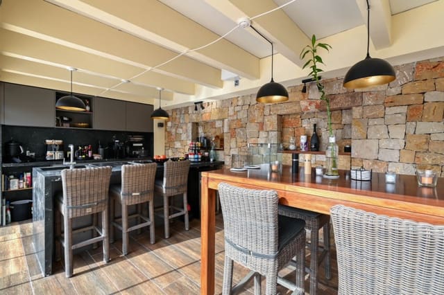 4 slaapkamer Villa te koop in Moraira, Teulada-Moraira met zwembad garage - € 1.850.000 (Ref: 9774452)