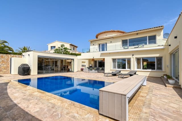 4 slaapkamer Villa te koop in Moraira, Teulada-Moraira met zwembad garage - € 1.850.000 (Ref: 9774452)