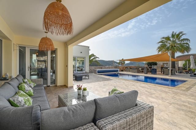 4 slaapkamer Villa te koop in Moraira, Teulada-Moraira met zwembad garage - € 1.850.000 (Ref: 9774452)