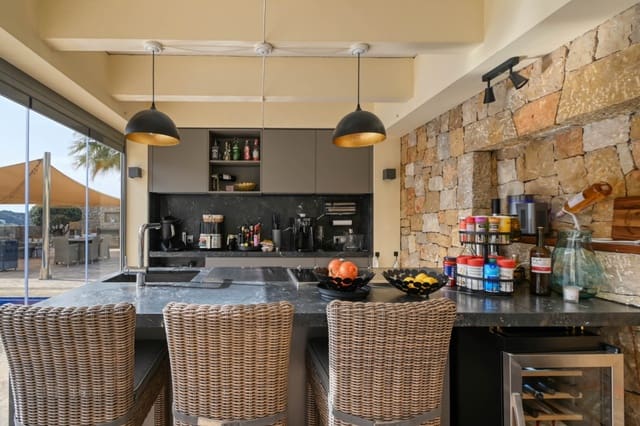 4 slaapkamer Villa te koop in Moraira, Teulada-Moraira met zwembad garage - € 1.850.000 (Ref: 9774452)