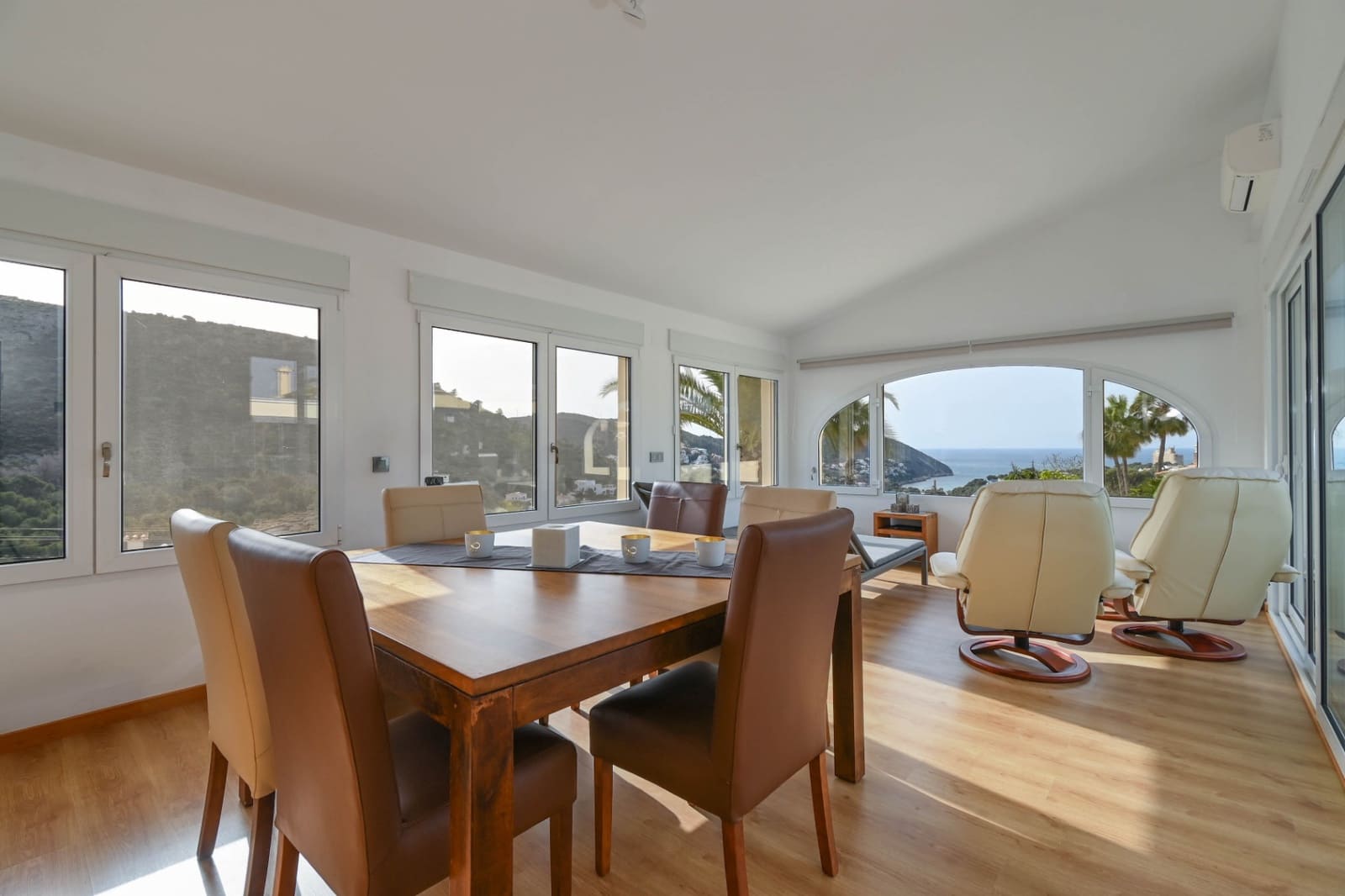 4 slaapkamer Villa te koop in Moraira met zwembad garage - € 1.850.000 (Ref: 9774452)