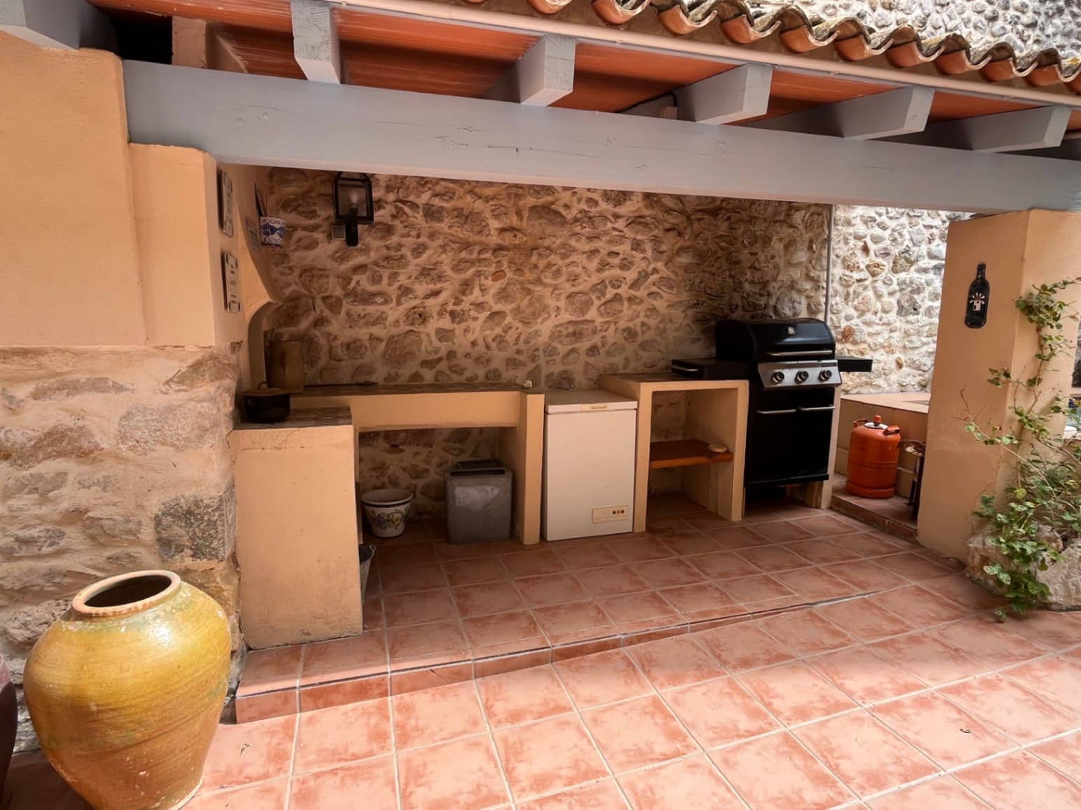 4 bedroom Townhouse for sale in Jalon / Xalo - € 518,000 (Ref: 9774454)