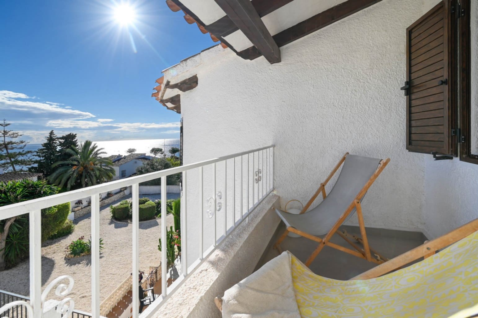 Casa de 3 habitaciones en Moraira en alquiler con piscina garaje - 1.500 € (Ref: 9774455)