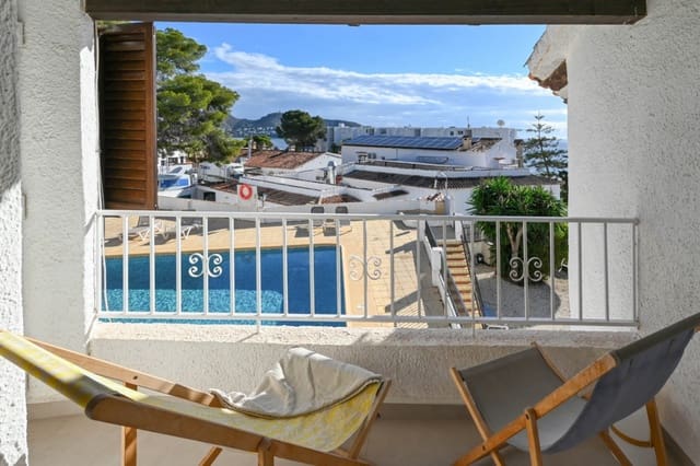 Casa de 3 habitaciones en Moraira, Teulada-Moraira en alquiler con piscina garaje - 1.500 € (Ref: 9774455)