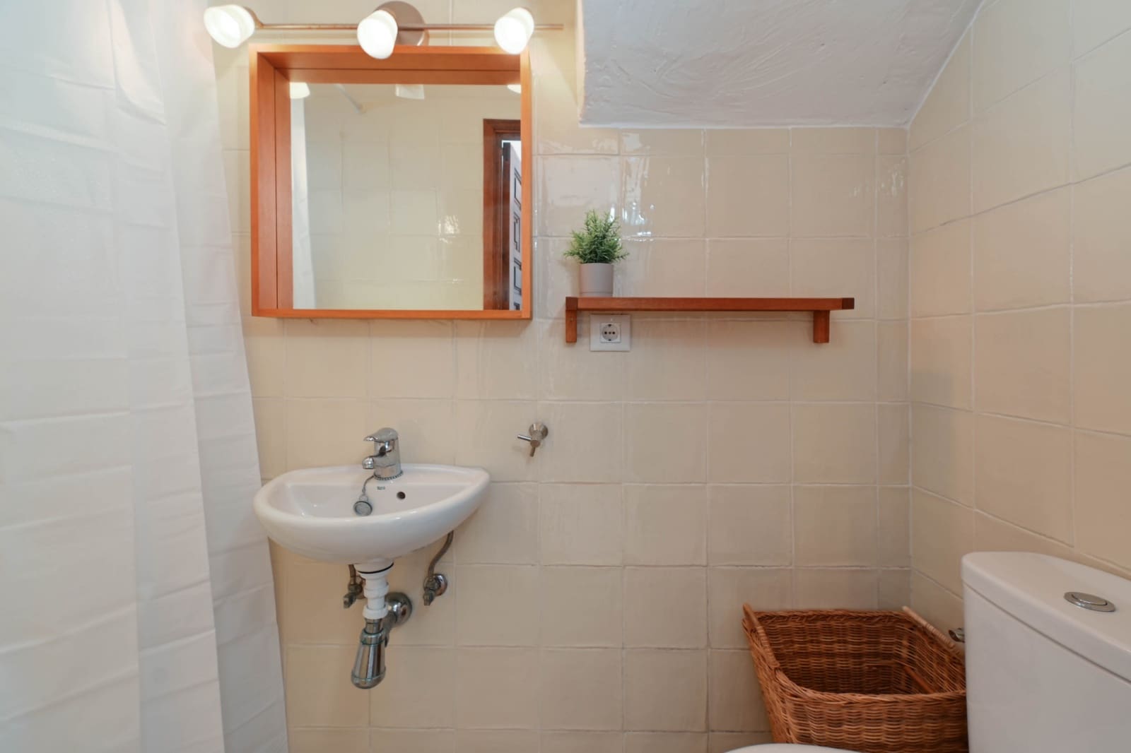 Casa de 3 habitaciones en Moraira en alquiler con piscina garaje - 1.500 € (Ref: 9774455)