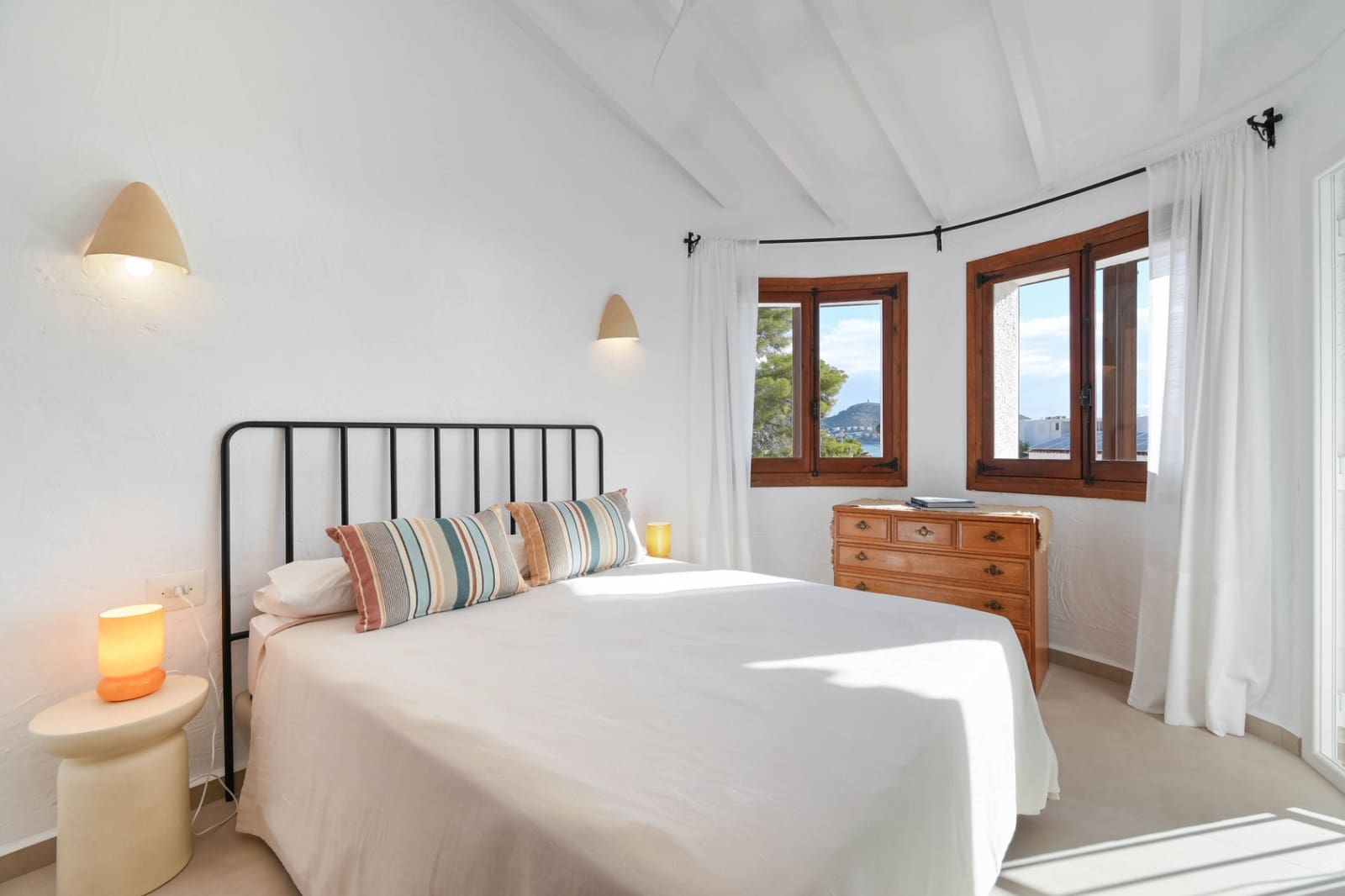 Casa de 3 habitaciones en Moraira en alquiler con piscina garaje - 1.500 € (Ref: 9774455)