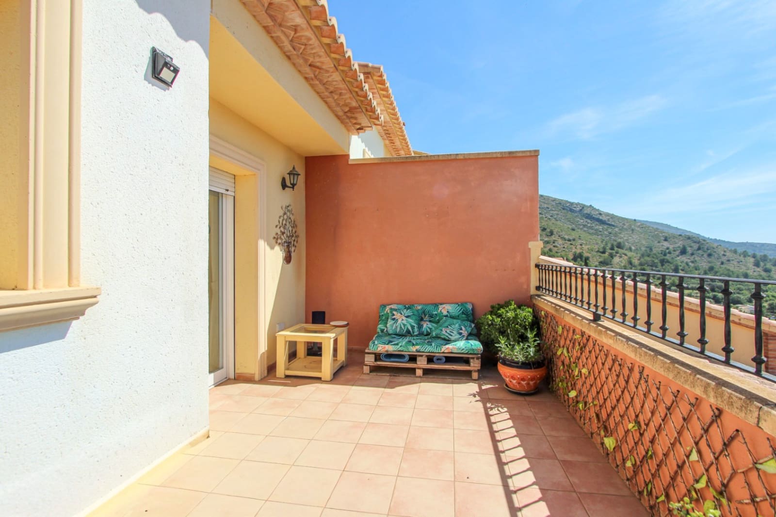 3 camera da letto Casa in vendita in Jalon / Xalo con piscina garage - 265.000 € (Rif: 9782091)