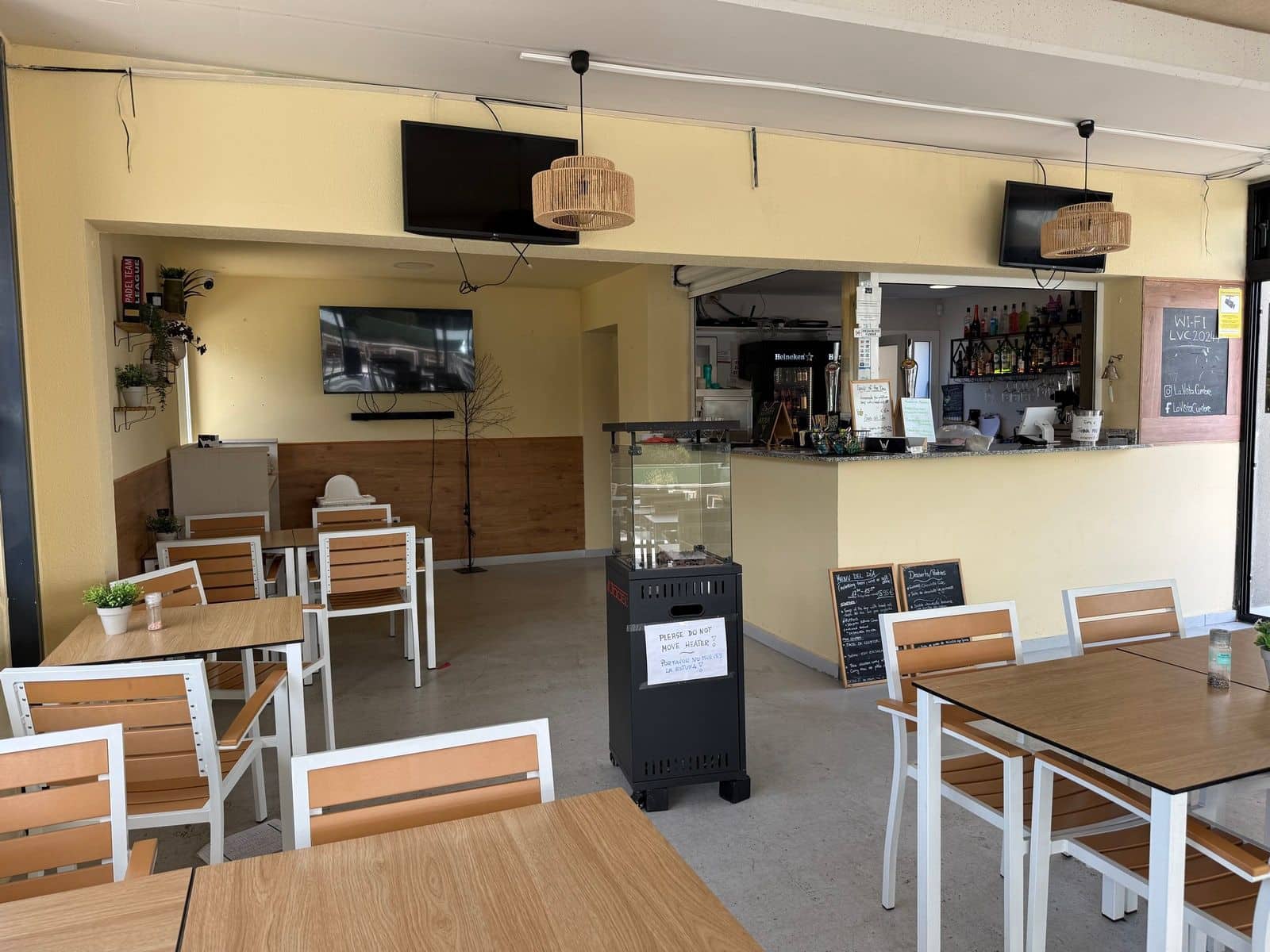 Restauracja lub bar na sprzedaż w Cumbre del Sol - 200 000 € (Ref: 9783425)