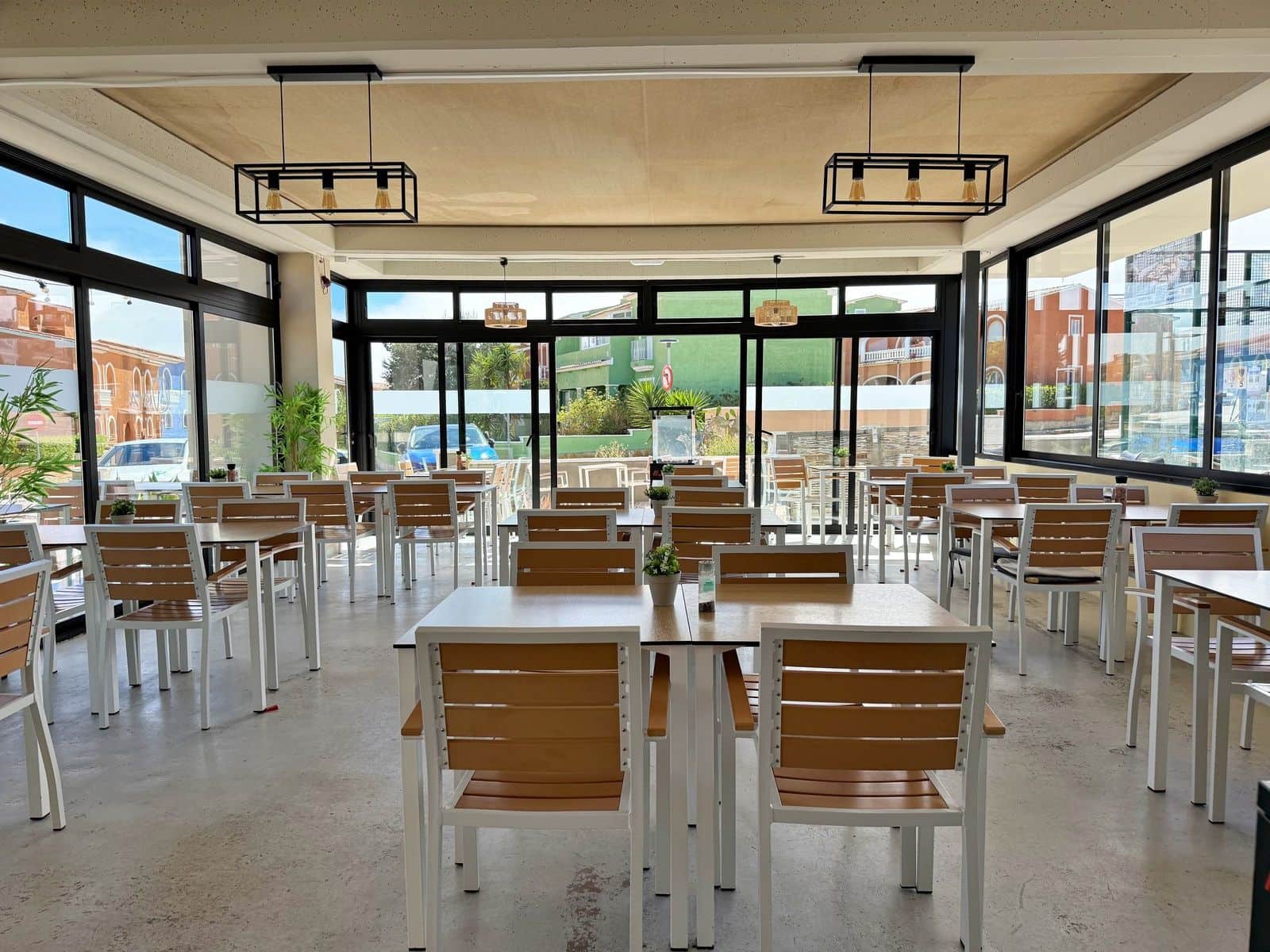 Restauracja lub bar na sprzedaż w Cumbre del Sol - 200 000 € (Ref: 9783425)