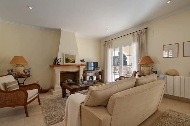 3 soveværelse Villa til salg i Moraira, Teulada-Moraira med swimmingpool garage - € 1.195.000 (Ref: 9789535)