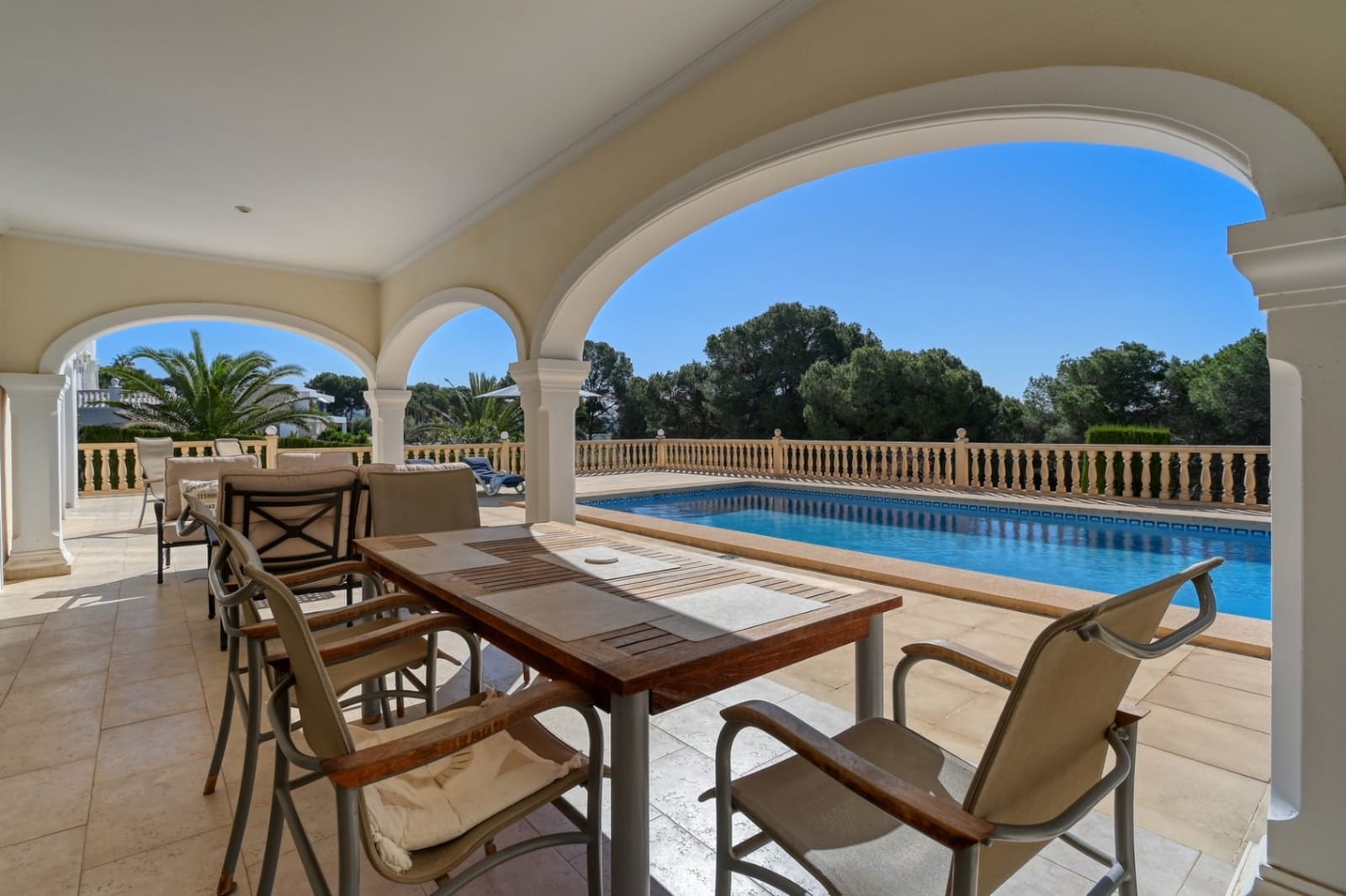 3 soveværelse Villa til salg i Moraira med swimmingpool garage - € 1.195.000 (Ref: 9789535)