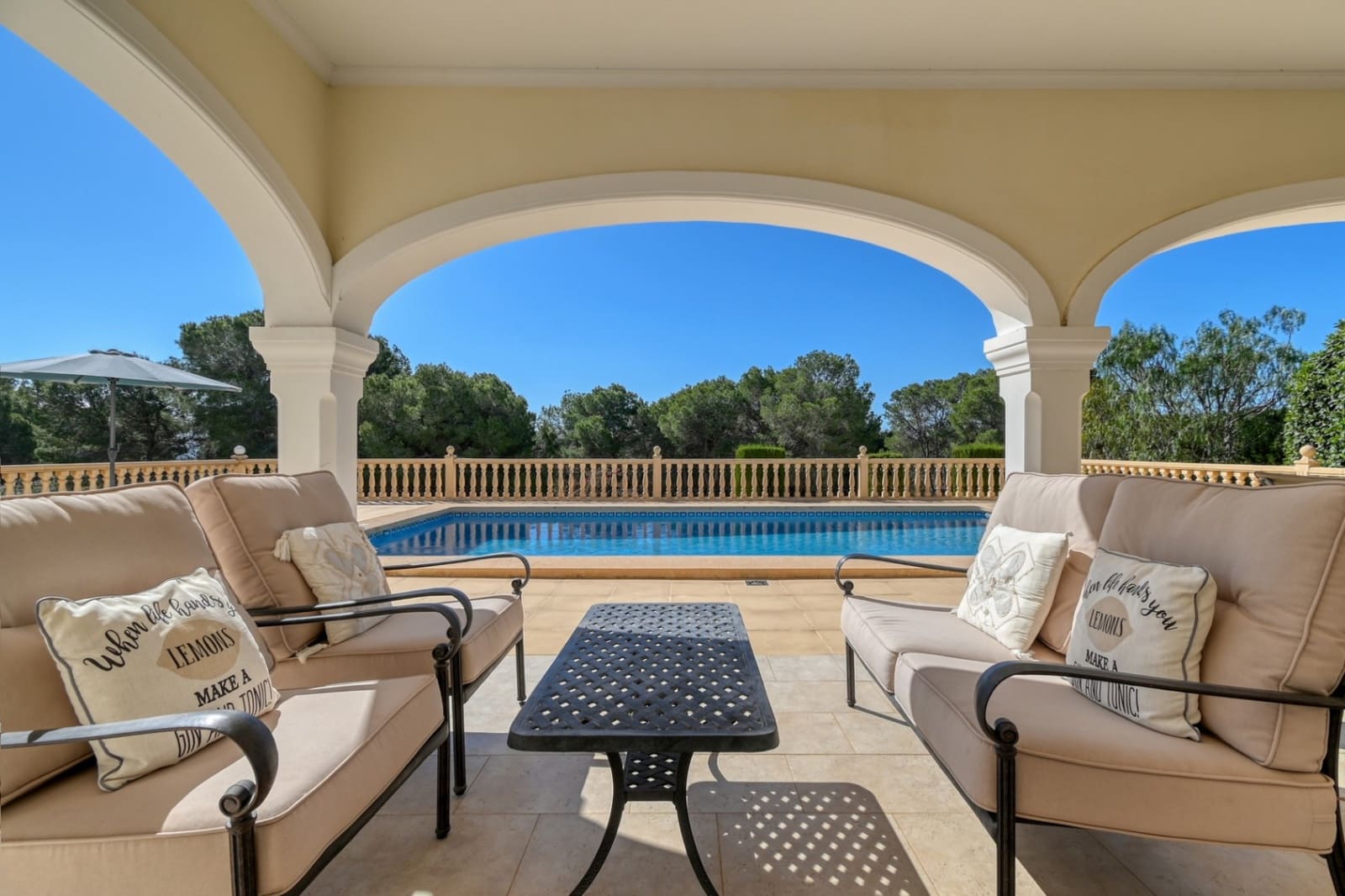 3 soveværelse Villa til salg i Moraira med swimmingpool garage - € 1.195.000 (Ref: 9789535)