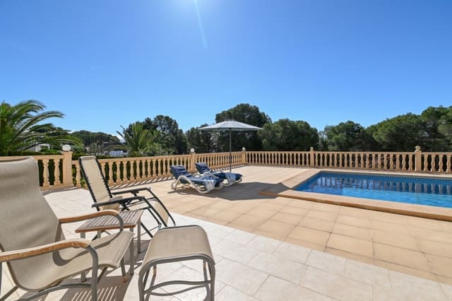3 soveværelse Villa til salg i Moraira, Teulada-Moraira med swimmingpool garage - € 1.195.000 (Ref: 9789535)