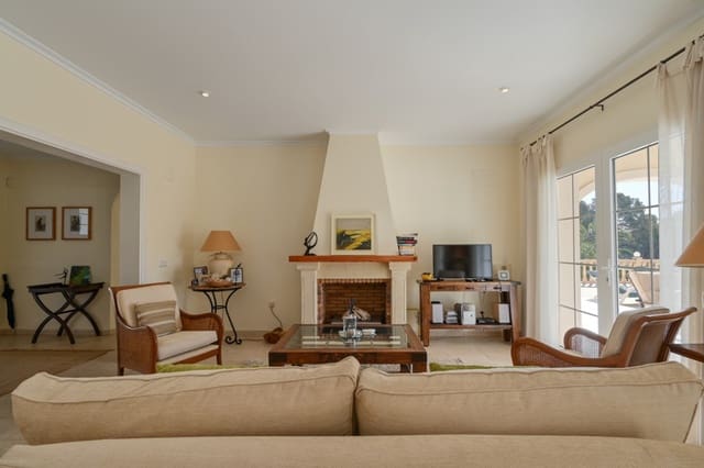 3 soveværelse Villa til salg i Moraira, Teulada-Moraira med swimmingpool garage - € 1.195.000 (Ref: 9789535)