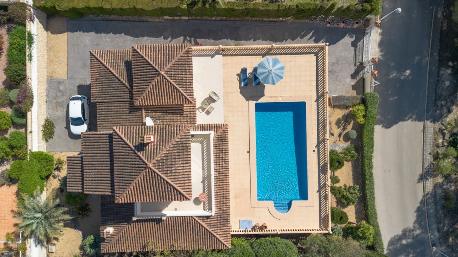 3 soveværelse Villa til salg i Moraira med swimmingpool garage - € 1.195.000 (Ref: 9789535)
