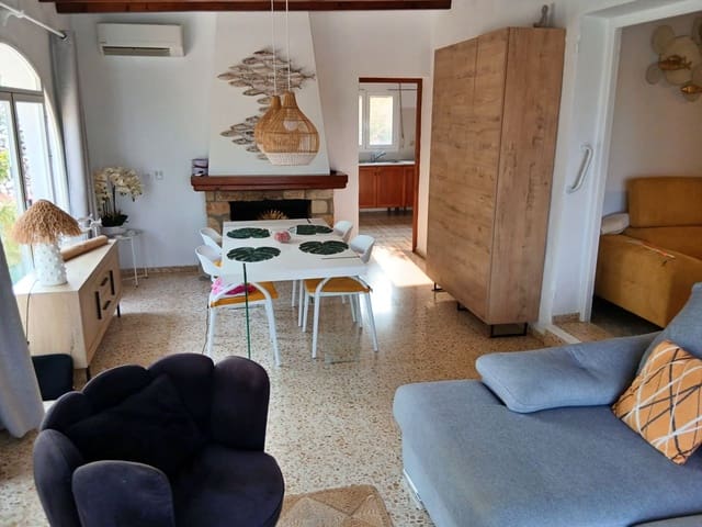 3 soverom Villa til leie i Teulada Pueblo, Teulada-Moraira med garasje - € 1 400 (Ref: 9793637)