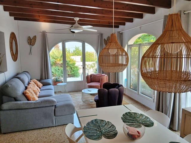 3 soverom Villa til leie i Teulada Pueblo, Teulada-Moraira med garasje - € 1 400 (Ref: 9793637)