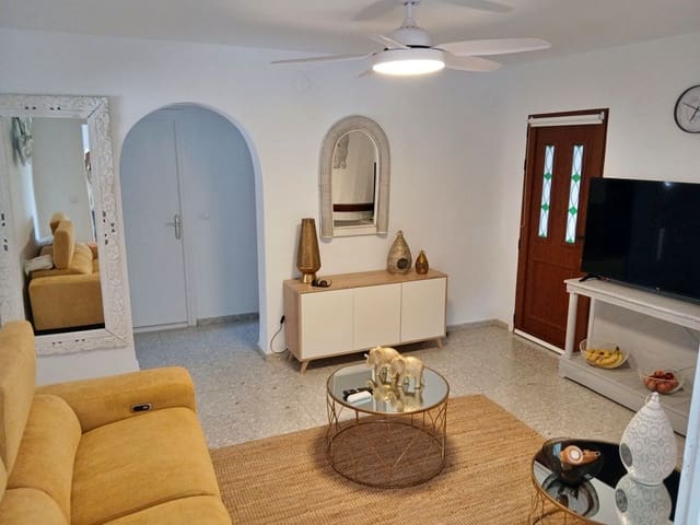 3 soverom Villa til leie i Teulada Pueblo, Teulada-Moraira med garasje - € 1 400 (Ref: 9793637)