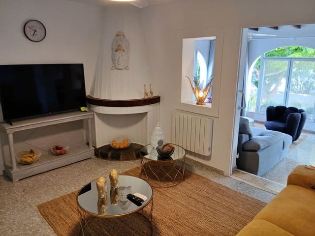 3 soverom Villa til leie i Teulada Pueblo, Teulada-Moraira med garasje - € 1 400 (Ref: 9793637)