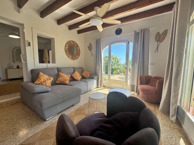 Chalet de 3 habitaciones en Teulada Pueblo, Teulada-Moraira en alquiler con garaje - 1.400 € (Ref: 9793637)