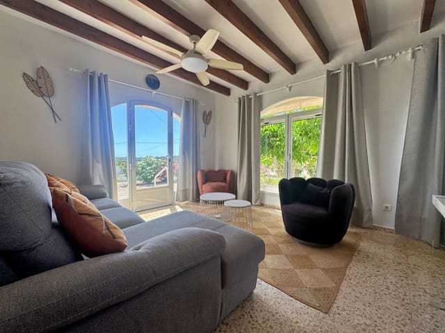 Chalet de 3 habitaciones en Teulada Pueblo, Teulada-Moraira en alquiler con garaje - 1.400 € (Ref: 9793637)