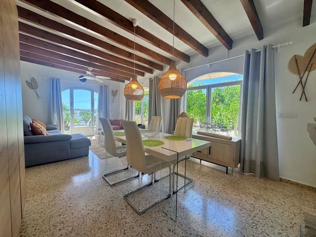 Chalet de 3 habitaciones en Teulada Pueblo, Teulada-Moraira en alquiler con garaje - 1.400 € (Ref: 9793637)