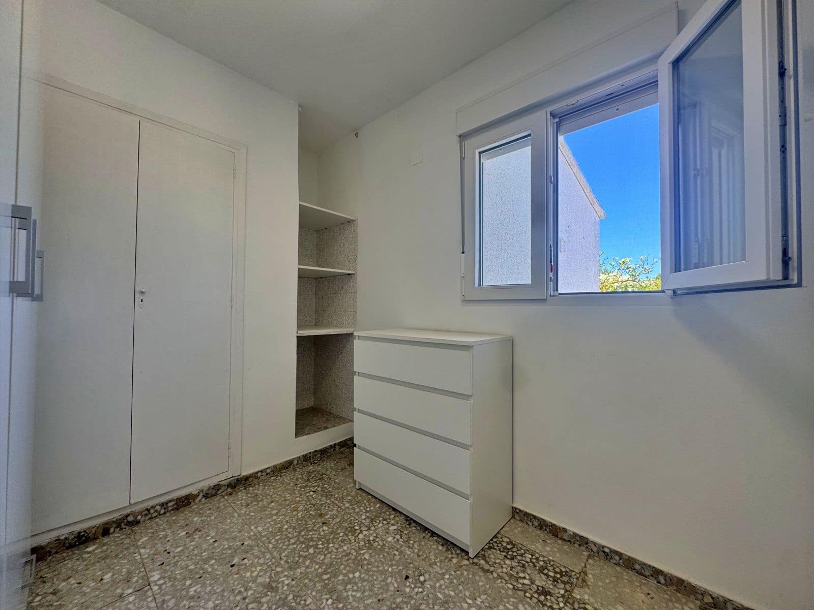 3 bedroom Villa for rent in Teulada with garage - € 1,400 (Ref: 9793637)