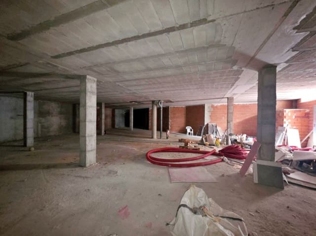 Kaupallinen myytävänä paikassa Moraira, Teulada-Moraira - 408 000 € (Ref: 9809770)