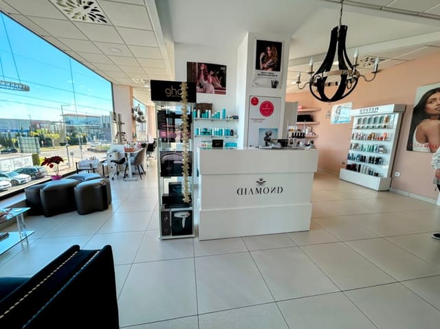 Business for sale in Ondara with garage - € 105,000 (Ref: 9818693)