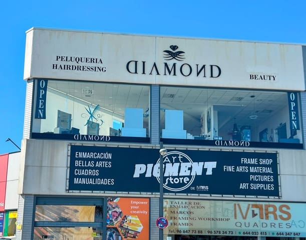 Business for sale in Ondara with garage - € 105,000 (Ref: 9818693)