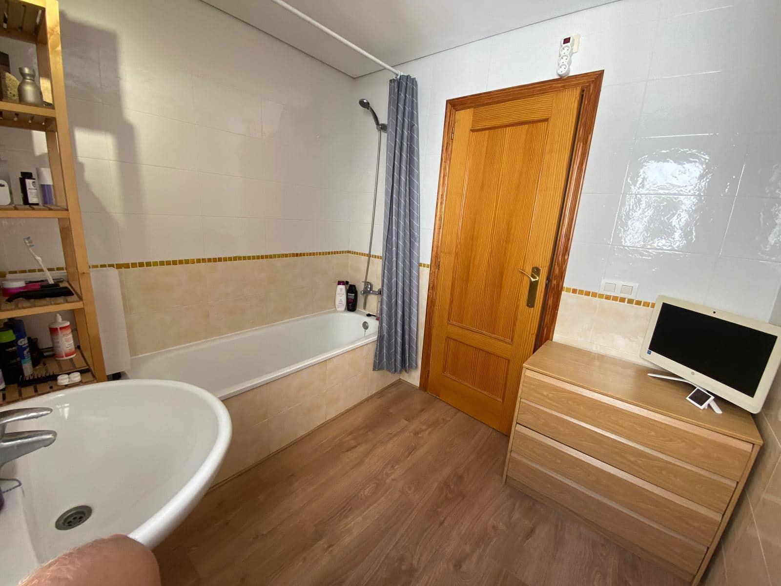3 bedroom Apartment for sale in Jalon / Xalo with garage - € 215,000 (Ref: 9819144)