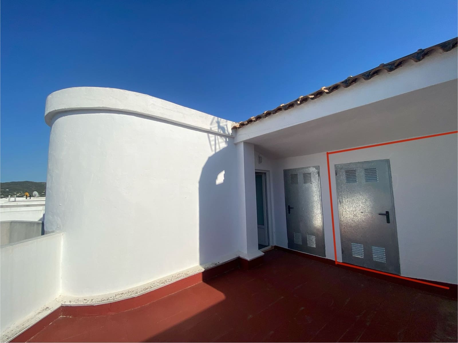 3 bedroom Apartment for sale in Jalon / Xalo with garage - € 215,000 (Ref: 9819144)