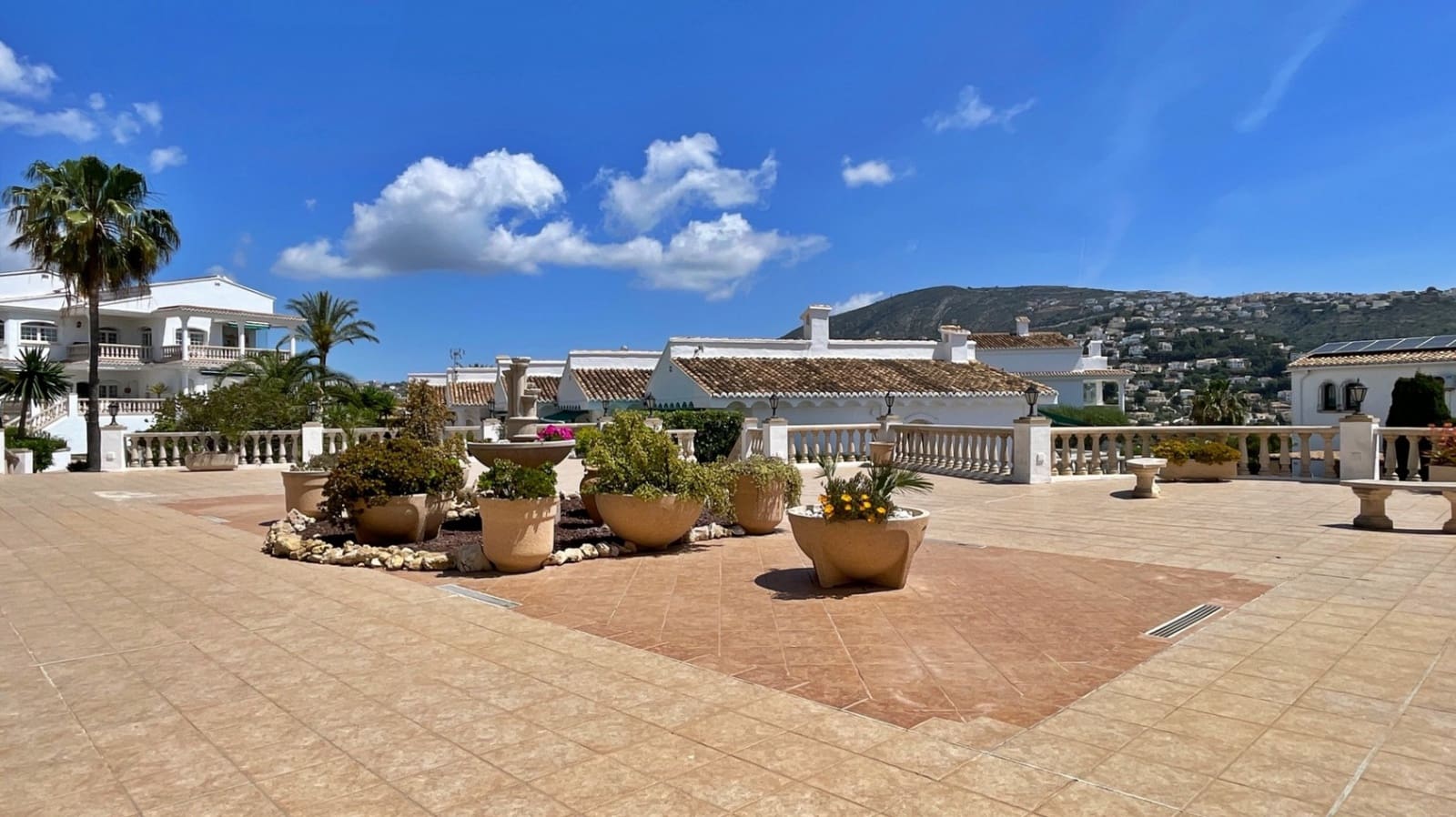 2 bedroom Apartment for sale in Moraira with pool garage - € 350,000 (Ref: 9821652)