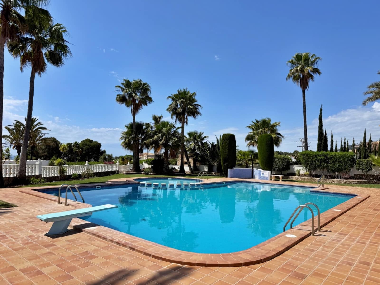 2 bedroom Apartment for sale in Moraira with pool garage - € 350,000 (Ref: 9821652)