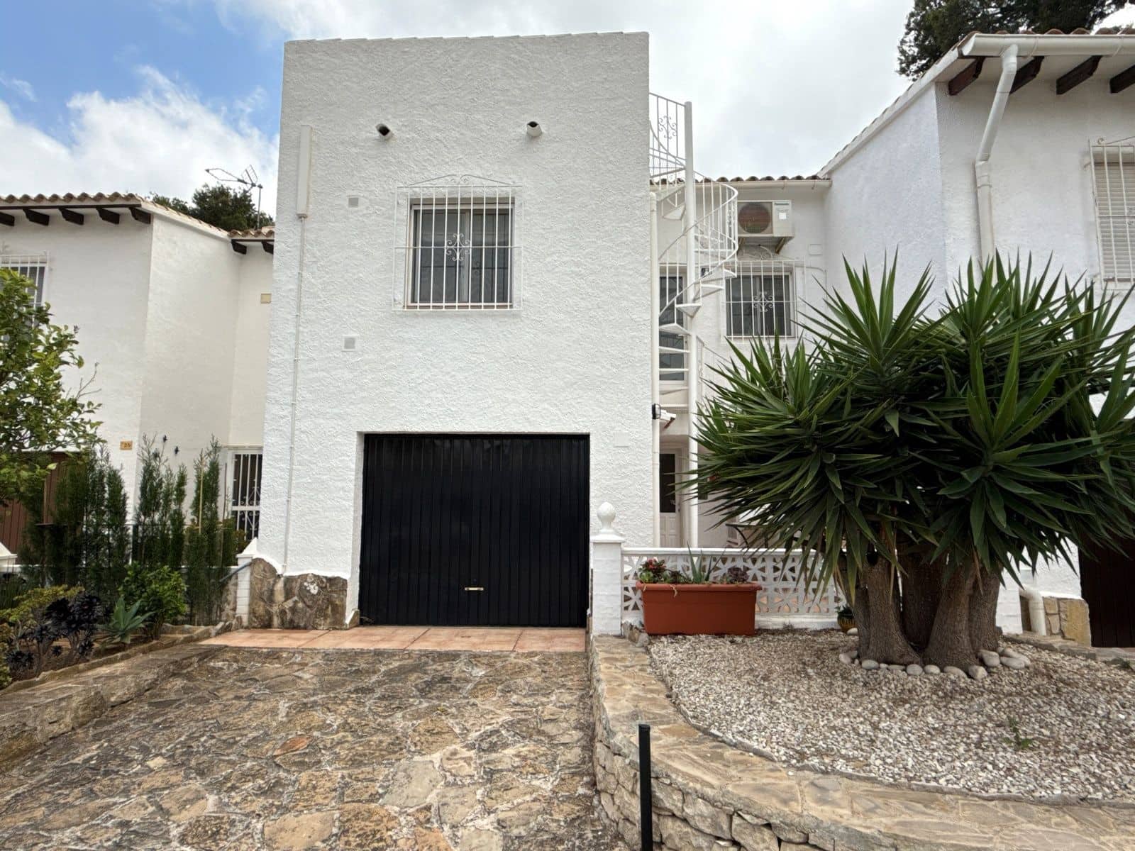 3 Zimmer Villa zu verkaufen in Moraira mit Pool Garage - 365.000 € (Ref: 9821653)