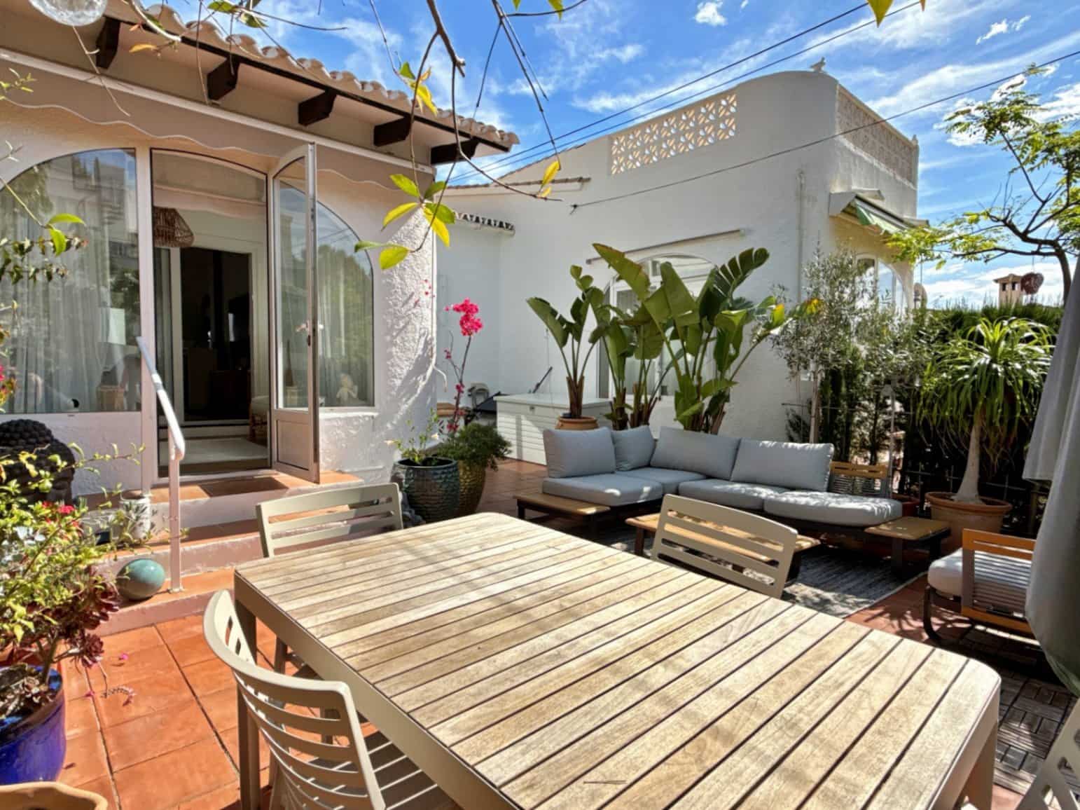 3 bedroom Villa for sale in Moraira with pool garage - € 365,000 (Ref: 9821653)