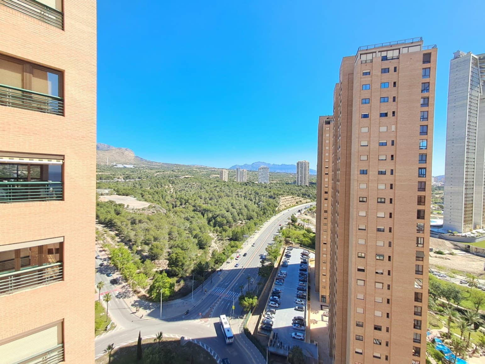 3 sovrum Lägenhet till salu i Benidorm med pool garage - 510 000 € (Ref: 9827730)