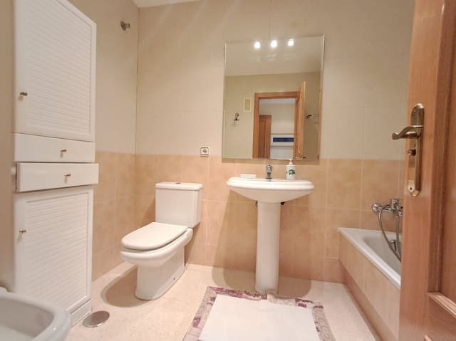 3 sovrum Lägenhet till salu i Playa Poniente, Benidorm med pool garage - 510 000 € (Ref: 9827730)