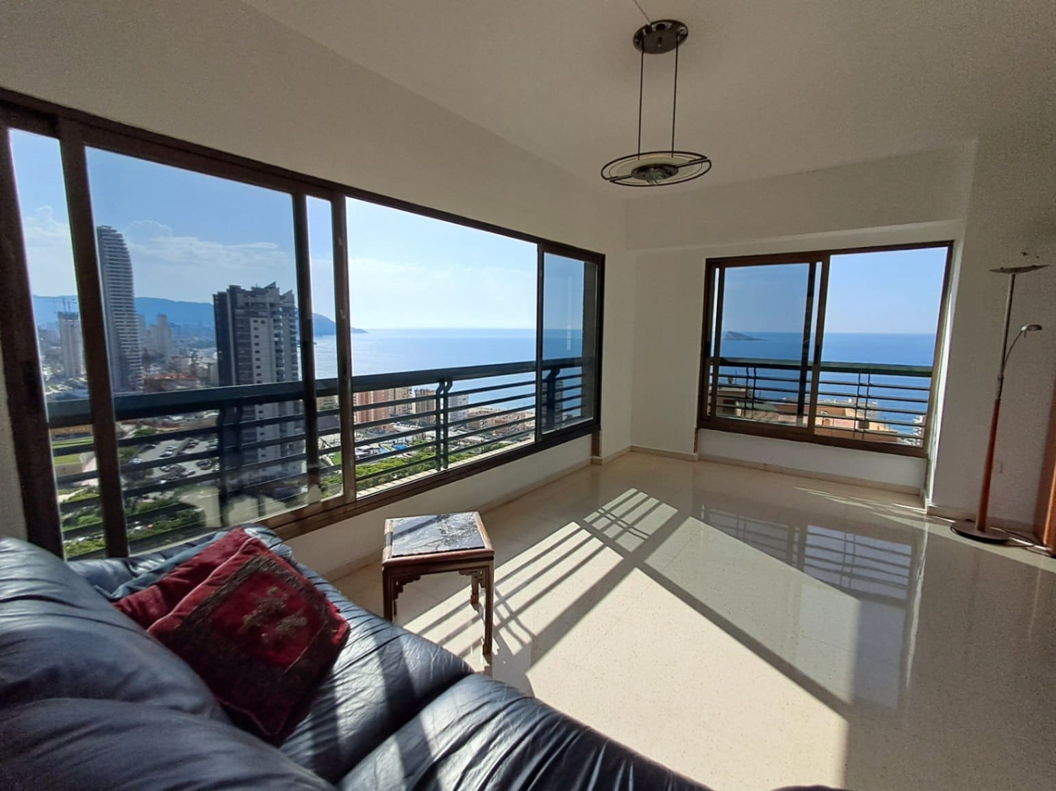 3 Zimmer Apartment zu verkaufen in Benidorm mit Pool Garage - 510.000 € (Ref: 9827730)