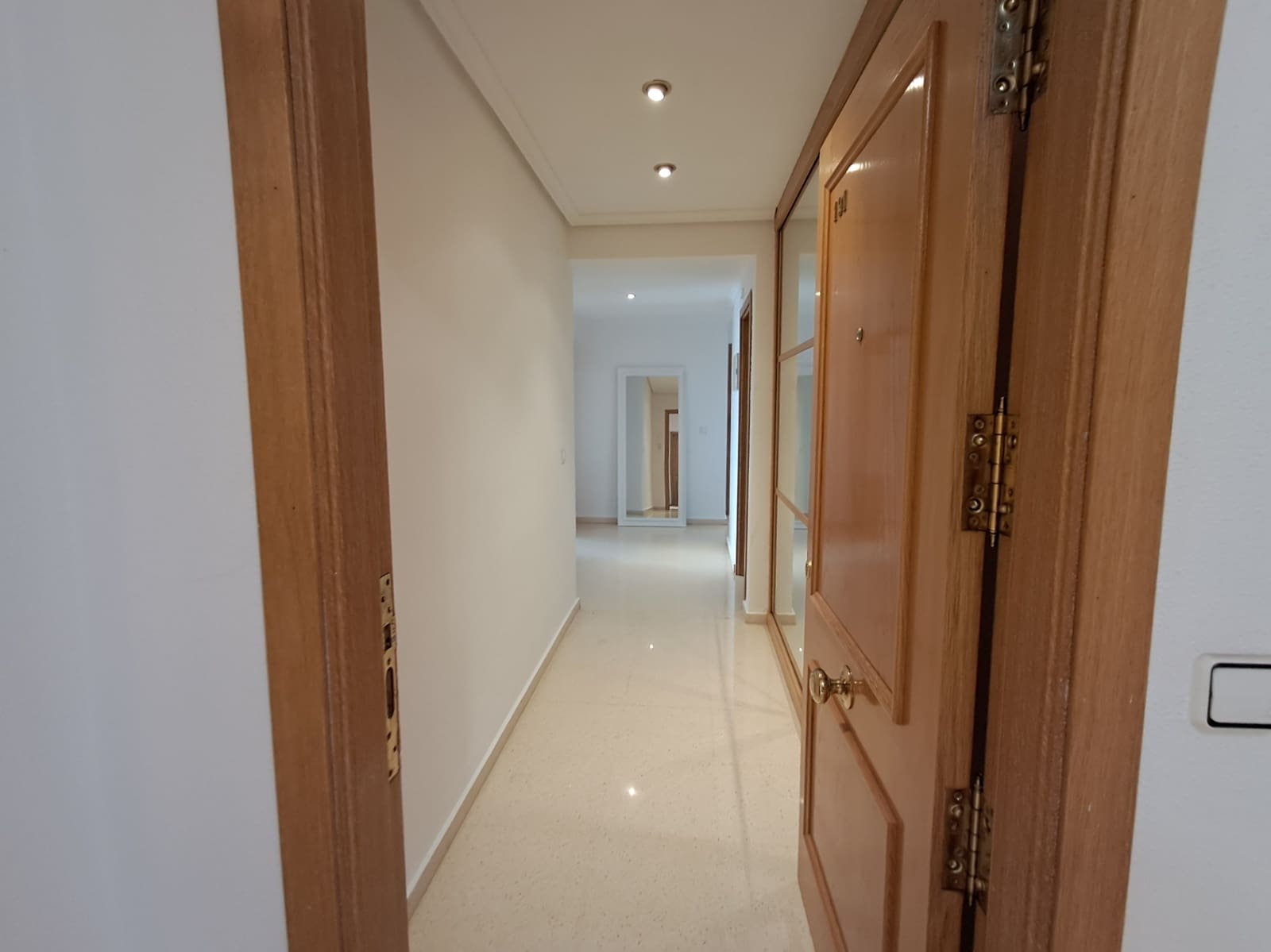 3 Zimmer Apartment zu verkaufen in Benidorm mit Pool Garage - 510.000 € (Ref: 9827730)