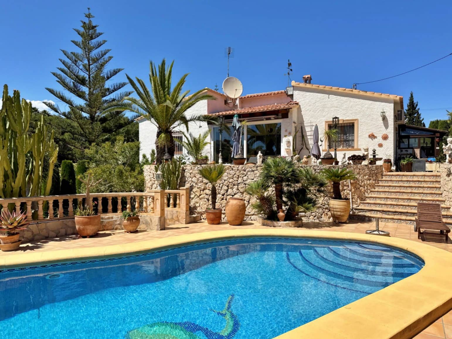 3 soveværelse Villa til salg i Moraira med swimmingpool garage - € 820.000 (Ref: 9832845)