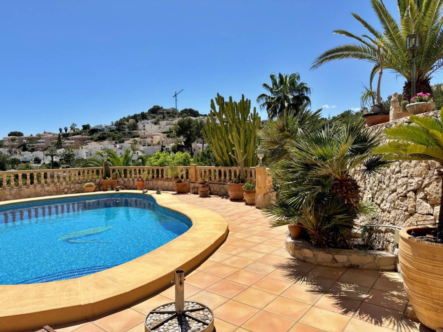 3 soveværelse Villa til salg i Moraira med swimmingpool garage - € 820.000 (Ref: 9832845)