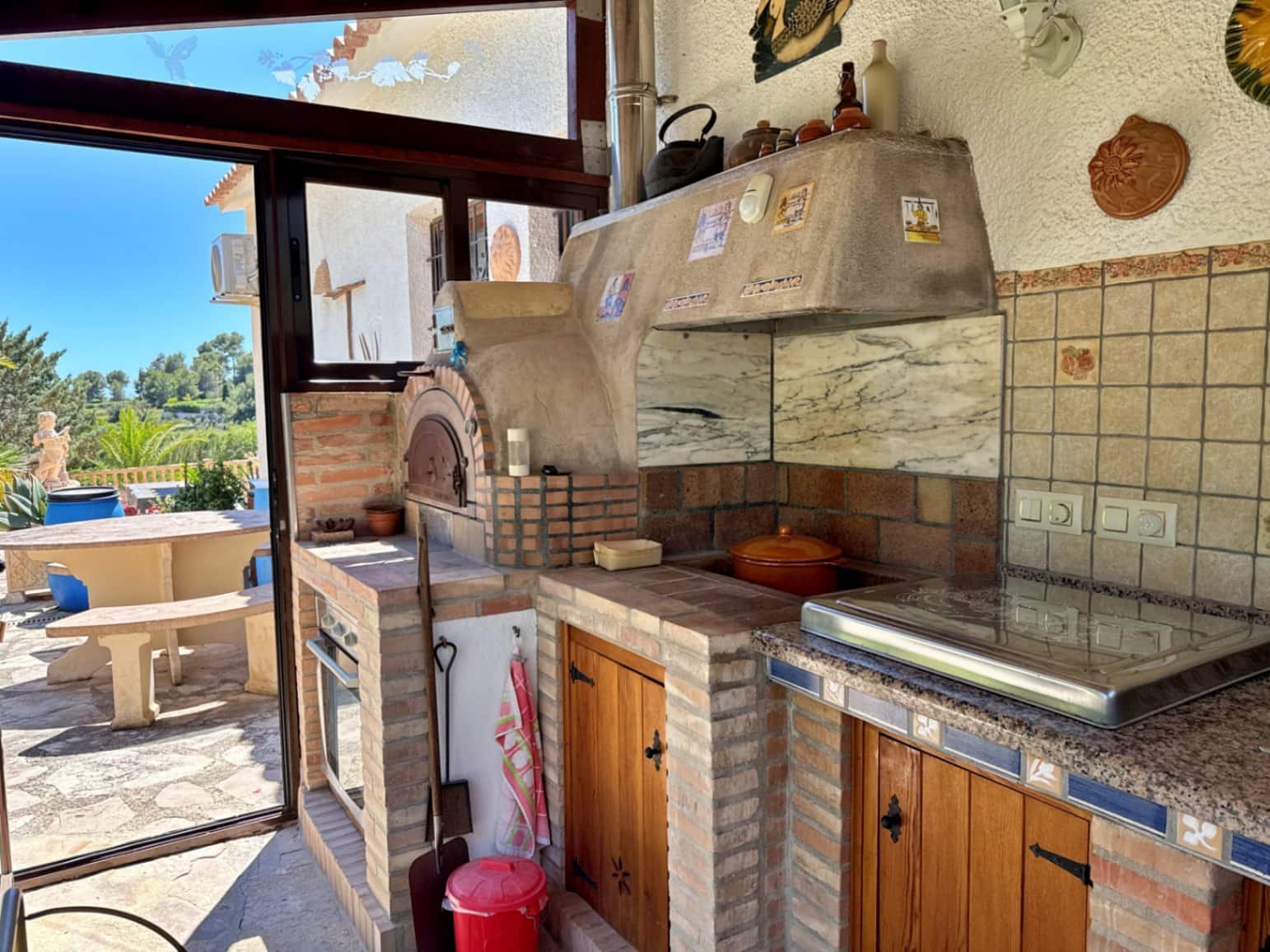 3 soveværelse Villa til salg i Moraira med swimmingpool garage - € 820.000 (Ref: 9832845)