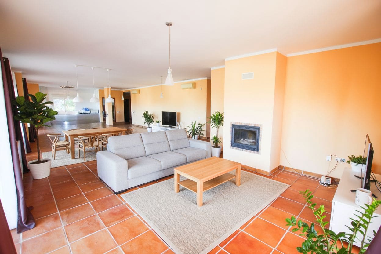 4 bedroom Villa for sale in Altea la Vella with pool garage - € 849,000 (Ref: 9844358)