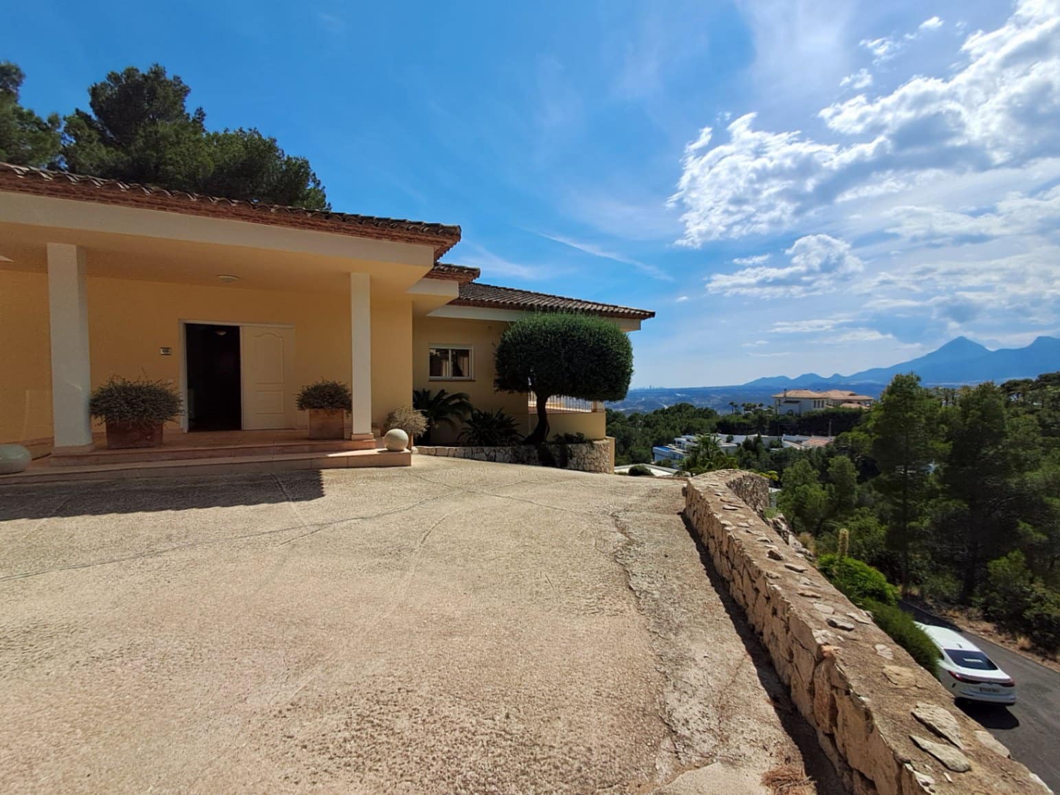 4 bedroom Villa for sale in Altea la Vella with pool garage - € 849,000 (Ref: 9844358)