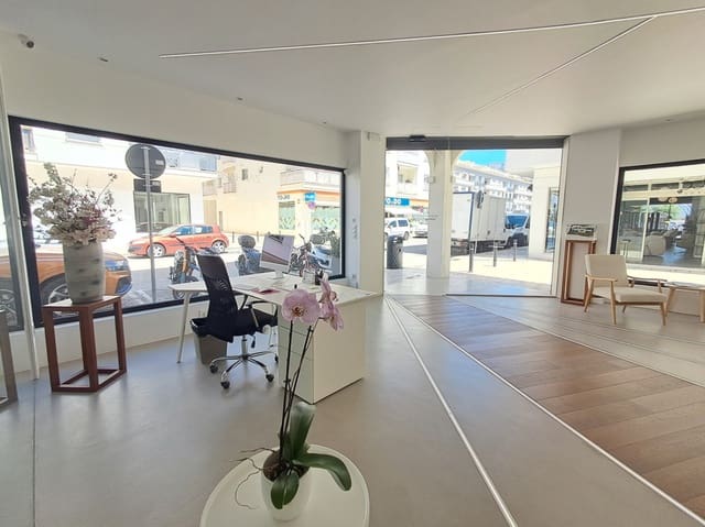 Erhverv til salg i Altea med garage - € 330.000 (Ref: 9848055)