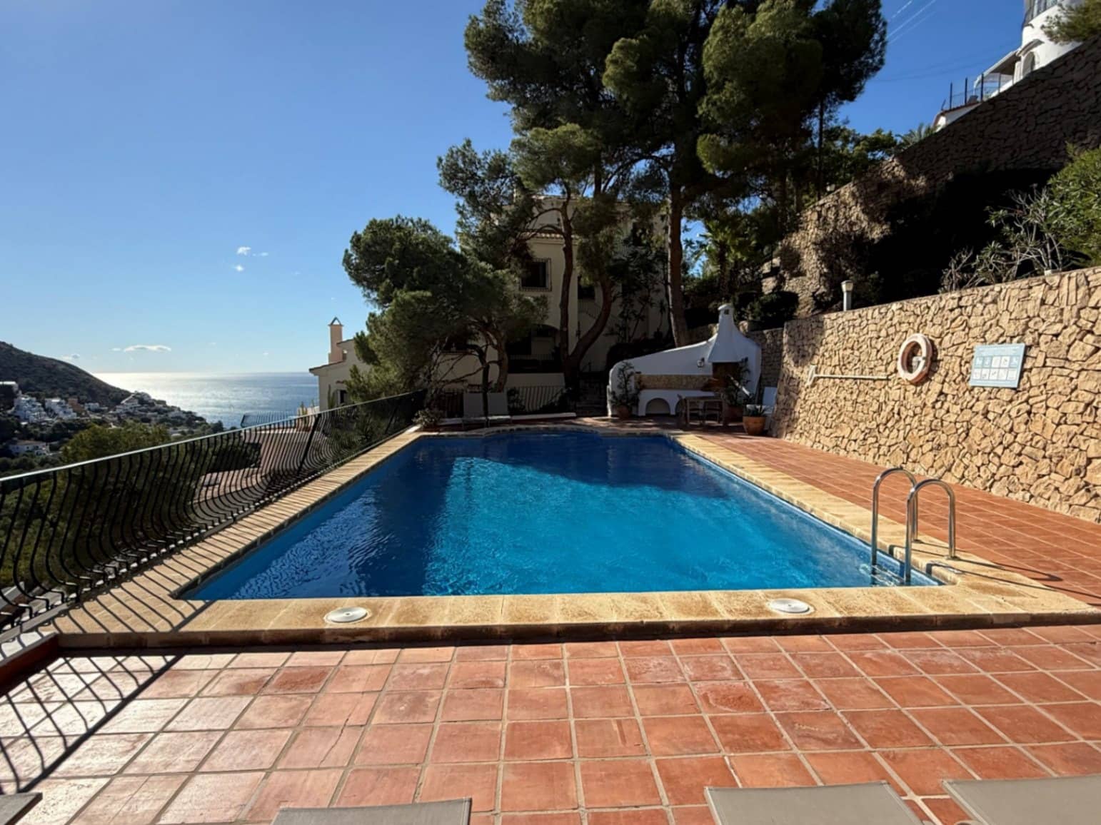 2 Zimmer Apartment zu verkaufen in Moraira mit Pool Garage - 425.000 € (Ref: 9848199)